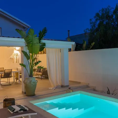 Holiday home Delle Palme Con Piscina Privata Santa Maria Del Focallo