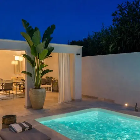 Delle Palme Con Piscina Privata *